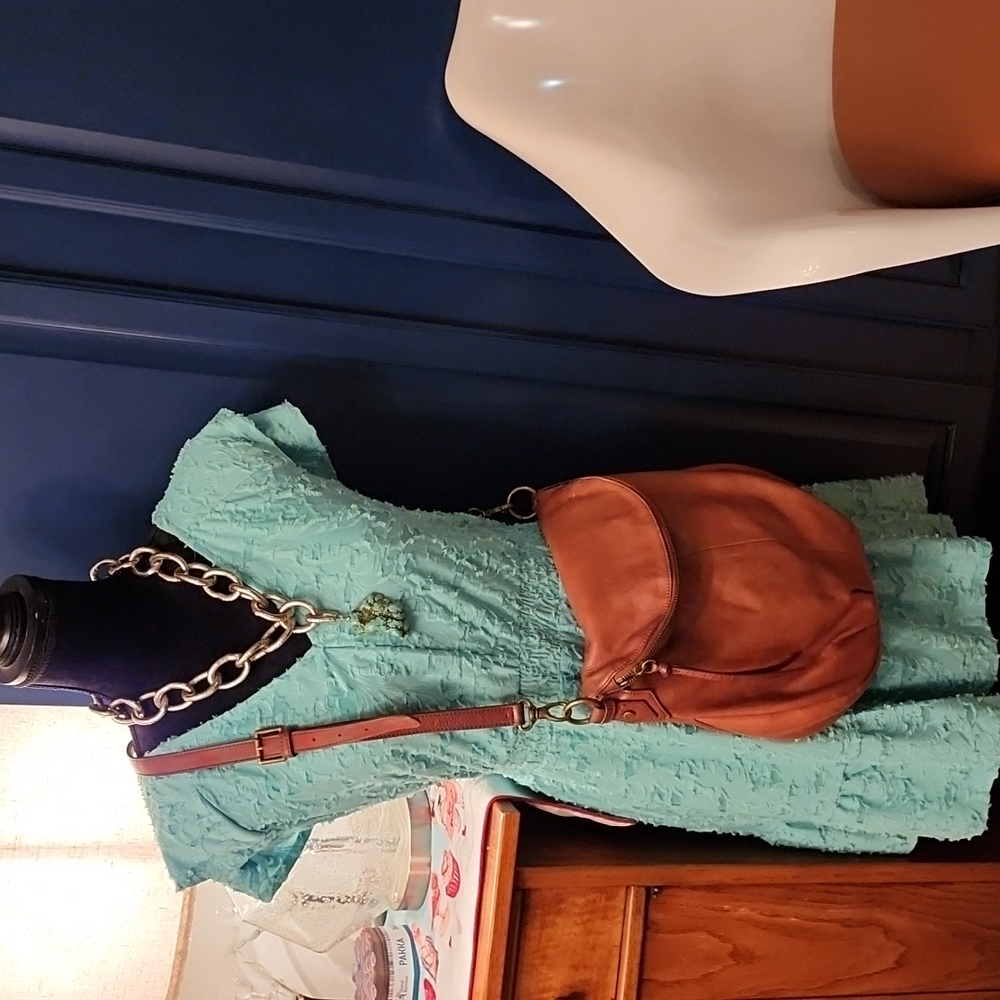 Margot Brown Leather Crossbody Bag - Picture 10 of 10